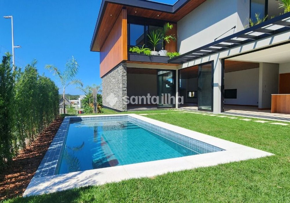 Casa à venda com 474m², 4 quartos, 4 suítes, 8 vagas no bairro Lagoa da Conceição em Florianópolis - Foto 1