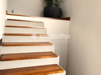 Casa à venda com 474m², 4 quartos, 4 suítes, 8 vagas no bairro Lagoa da Conceição em Florianópolis - Foto 23