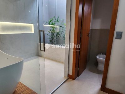 Casa à venda com 474m², 4 quartos, 4 suítes, 8 vagas no bairro Lagoa da Conceição em Florianópolis - Foto 40