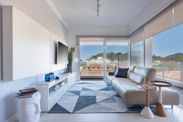 Apartamento à venda com 114m², 2 quartos, 1 suíte, 2 vagas no bairro Morro das Pedras em Florianópolis