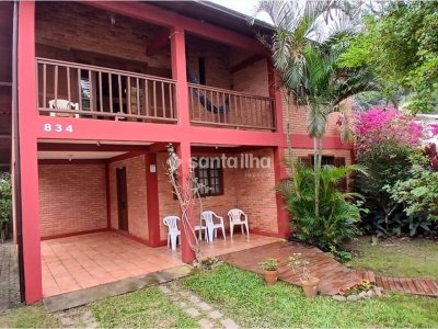 Casa à venda com 140m², 4 quartos, 3 vagas no bairro Pântano do Sul em Florianópolis - Foto 2