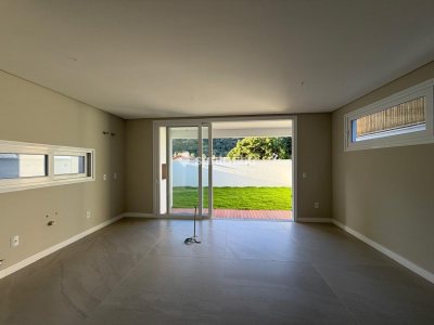 Casa à venda com 180m², 3 quartos, 3 suítes, 2 vagas no bairro Rio Tavares em Florianópolis - Foto 5