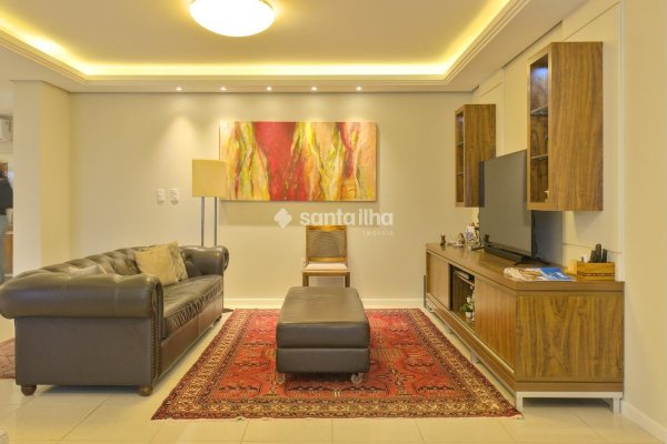 Apartamento à venda com 203m², 4 quartos, 3 suítes, 3 vagas no bairro Centro em Florianópolis