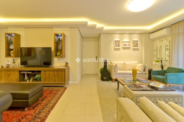 Apartamento à venda com 203m², 4 quartos, 3 suítes, 3 vagas no bairro Centro em Florianópolis