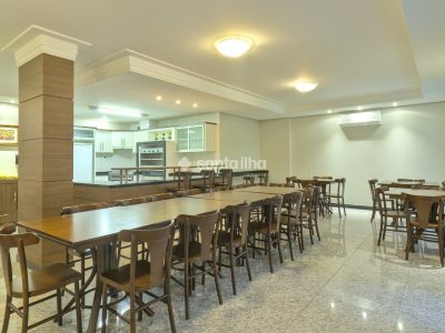 Apartamento à venda com 203m², 4 quartos, 3 suítes, 3 vagas no bairro Centro em Florianópolis - Foto 39