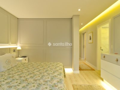 Apartamento à venda com 203m², 4 quartos, 3 suítes, 3 vagas no bairro Centro em Florianópolis - Foto 28