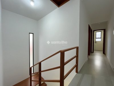 Casa para alugar com 162m², 3 quartos, 1 suíte, 2 vagas no bairro Carianos em Florianópolis - Foto 14