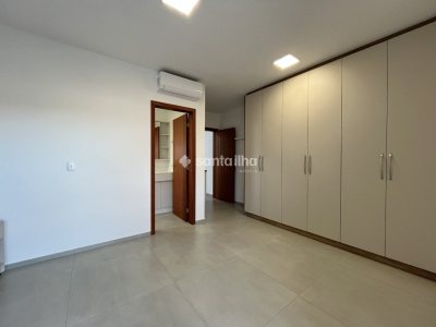 Casa para alugar com 162m², 3 quartos, 1 suíte, 2 vagas no bairro Carianos em Florianópolis - Foto 23