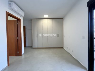Casa para alugar com 162m², 3 quartos, 1 suíte, 2 vagas no bairro Carianos em Florianópolis - Foto 25