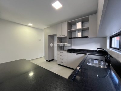 Casa para alugar com 162m², 3 quartos, 1 suíte, 2 vagas no bairro Carianos em Florianópolis - Foto 6
