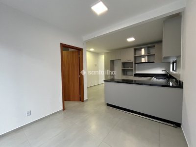 Casa para alugar com 162m², 3 quartos, 1 suíte, 2 vagas no bairro Carianos em Florianópolis - Foto 5