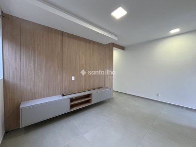 Casa para alugar com 162m², 3 quartos, 1 suíte, 2 vagas no bairro Carianos em Florianópolis - Foto 4