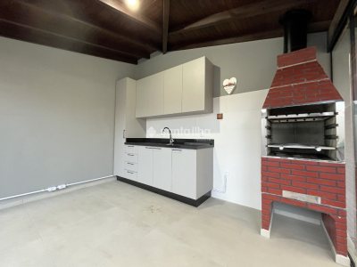 Casa para alugar com 162m², 3 quartos, 1 suíte, 2 vagas no bairro Carianos em Florianópolis - Foto 31