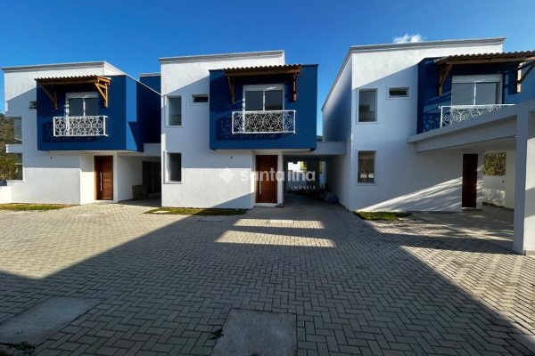 Casa à venda com 133m², 3 quartos, 1 suíte, 1 vaga no bairro Ribeirão da Ilha em Florianópolis