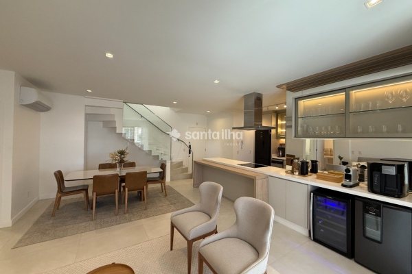 Cobertura à venda com 185m², 4 quartos, 4 suítes, 3 vagas no bairro Itacorubi em Florianópolis