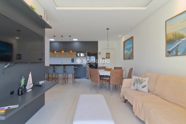 Apartamento à venda com 90m², 3 quartos, 1 suíte, 2 vagas no bairro Cachoeira do Bom Jesus em Florianópolis