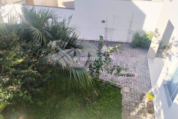 Casa à venda com 187m², 5 quartos, 1 suíte, 2 vagas no bairro Campeche em Florianópolis