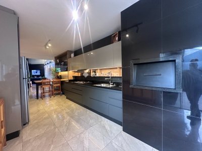 Casa à venda com 260m², 4 quartos, 1 suíte, 2 vagas no bairro Campeche em Florianópolis - Foto 6