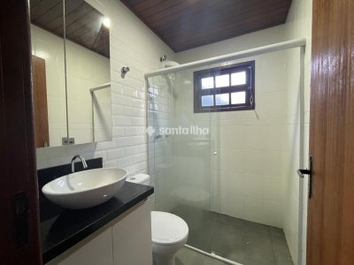 Casa à venda com 85m², 2 quartos, 1 suíte, 2 vagas no bairro Campeche em Florianópolis - Foto 29