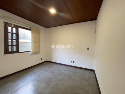 Casa à venda com 85m², 2 quartos, 1 suíte, 2 vagas no bairro Campeche em Florianópolis - Foto 23