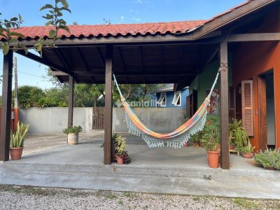 Casa à venda com 85m², 2 quartos, 1 suíte, 2 vagas no bairro Campeche em Florianópolis - Foto 3