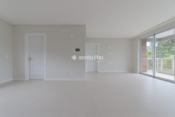 Apartamento à venda com 128m², 3 quartos, 3 suítes, 2 vagas no bairro Cacupé em Florianópolis