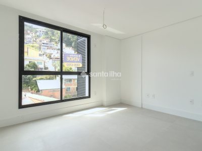 Studio à venda com 27m², 1 quarto no bairro Centro em Florianópolis - Foto 3