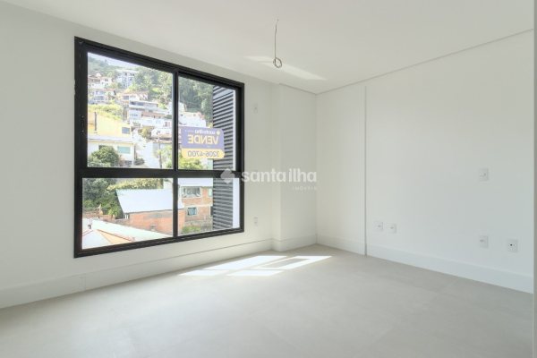 Studio à venda com 27m², 1 quarto no bairro Centro em Florianópolis