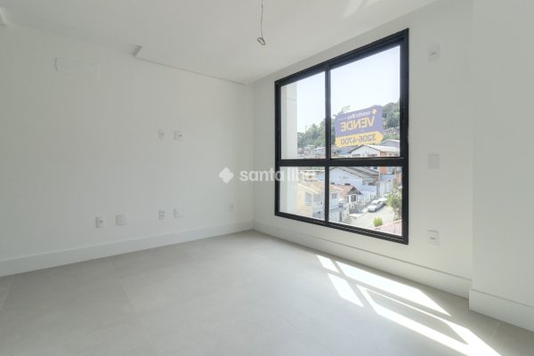 Studio à venda com 27m², 1 quarto no bairro Centro em Florianópolis
