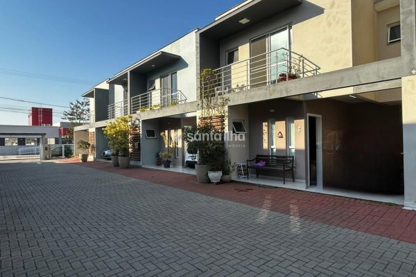 Casa à venda com 115m², 3 quartos, 1 suíte, 1 vaga no bairro Ribeirão da Ilha em Florianópolis