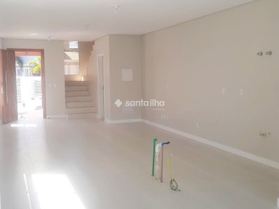 Casa à venda com 143m², 3 quartos, 1 suíte, 2 vagas no bairro Carianos em Florianópolis - Foto 5