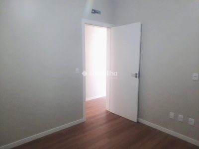 Casa à venda com 143m², 3 quartos, 1 suíte, 2 vagas no bairro Carianos em Florianópolis - Foto 17