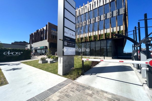 Loja para alugar com 118m², 1 vaga no bairro Campeche em Florianópolis