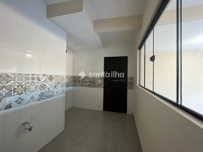 Casa à venda com 220m², 5 quartos, 1 suíte, 2 vagas no bairro Pântano do Sul em Florianópolis - Foto 9