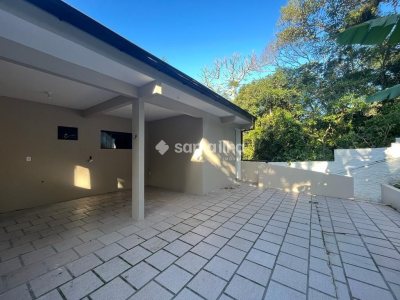 Casa à venda com 220m², 5 quartos, 1 suíte, 2 vagas no bairro Pântano do Sul em Florianópolis - Foto 4