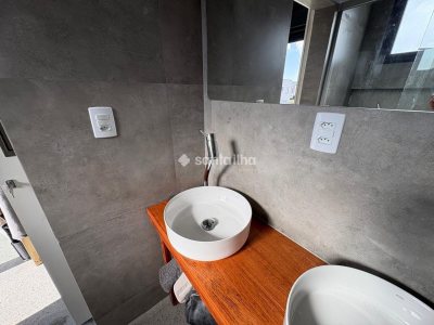 Casa para alugar ou comprar com 158m², 3 quartos, 3 suítes, 2 vagas no bairro Campeche em Florianópolis - Foto 26