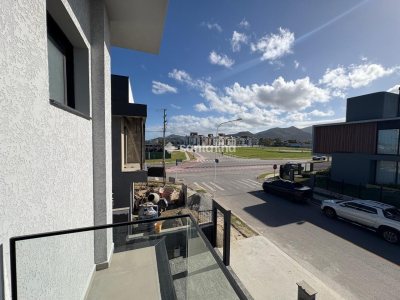 Casa para alugar ou comprar com 158m², 3 quartos, 3 suítes, 2 vagas no bairro Campeche em Florianópolis - Foto 24