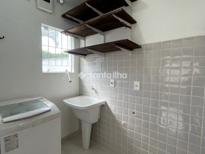 Casa para alugar com 146m², 3 quartos, 2 suítes, 2 vagas no bairro Rio Tavares em Florianópolis - Foto 22