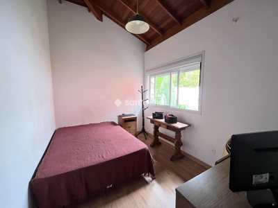 Casa para alugar com 220m², 3 quartos, 3 suítes, 2 vagas no bairro Rio Tavares em Florianópolis - Foto 14