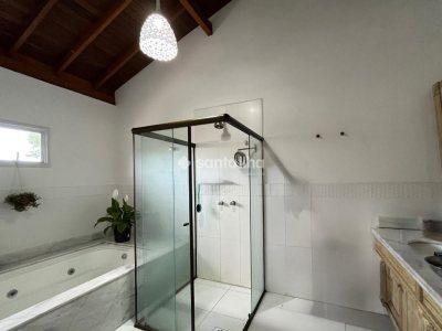 Casa para alugar com 220m², 3 quartos, 3 suítes, 2 vagas no bairro Rio Tavares em Florianópolis - Foto 10
