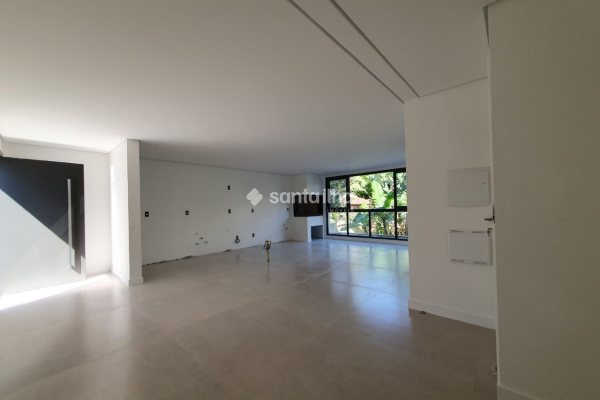Casa à venda com 196m², 3 quartos, 1 suíte, 2 vagas no bairro Córrego Grande em Florianópolis