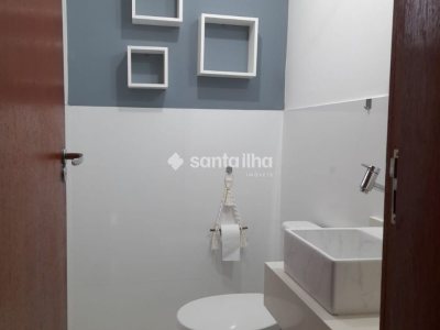 Casa à venda com 127m², 3 quartos, 1 suíte, 2 vagas no bairro Campeche em Florianópolis - Foto 13
