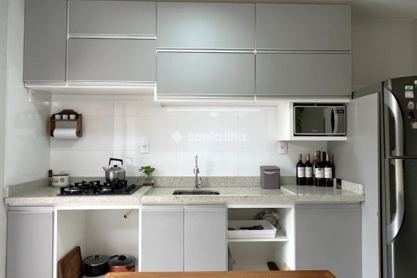 Casa para alugar com 50m², 1 quarto, 1 suíte, 1 vaga no bairro Campeche em Florianópolis