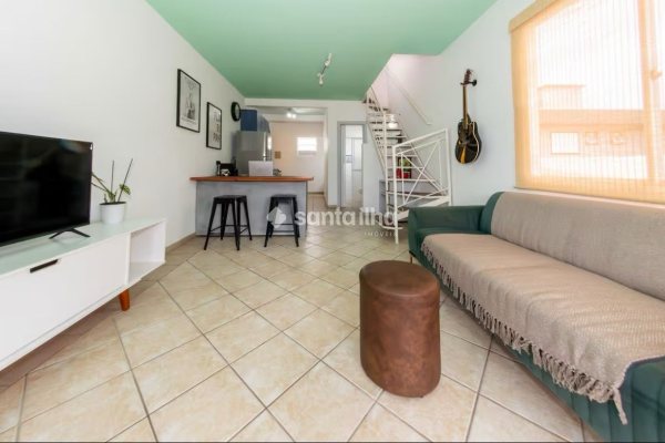 Apartamento à venda com 38m², 2 quartos, 1 vaga no bairro Pântano do Sul em Florianópolis
