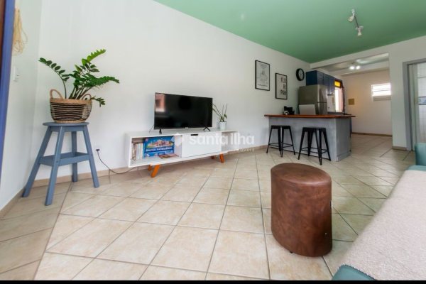 Apartamento à venda com 38m², 2 quartos, 1 vaga no bairro Pântano do Sul em Florianópolis