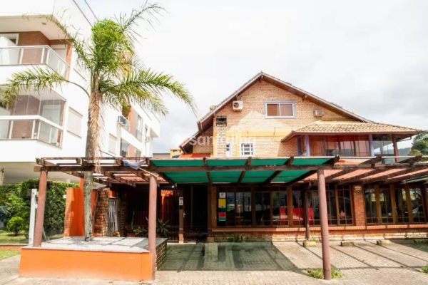 Apartamento à venda com 38m², 2 quartos, 1 vaga no bairro Pântano do Sul em Florianópolis