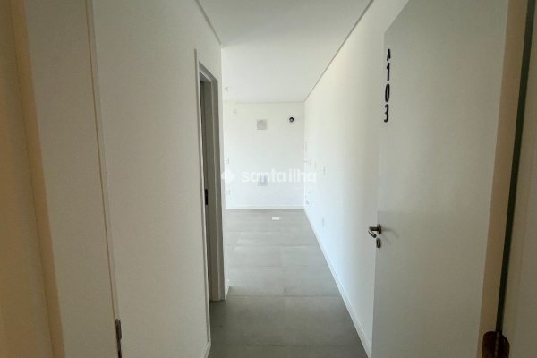 Loft à venda com 68m², 1 quarto, 1 suíte, 1 vaga no bairro Ribeirão da Ilha em Florianopolis