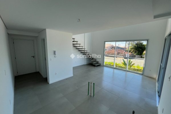Loft à venda com 68m², 1 quarto, 1 suíte, 1 vaga no bairro Ribeirão da Ilha em Florianopolis