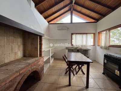 Casa para alugar com 80m², 1 quarto, 1 suíte, 1 vaga no bairro Lagoa da Conceição em Florianopolis - Foto 16