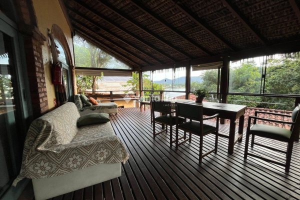 Casa para alugar com 80m², 1 quarto, 1 suíte, 1 vaga no bairro Lagoa da Conceição em Florianopolis